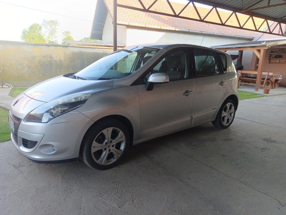 Renault Scenic 1,5 dCi automatik, fotografija 4