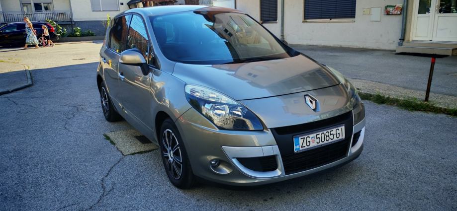 Renault Scenic 1,5 dCi ** NAPRAVLJEN VELIKI SERVIS** REG 1G, fotografija 3