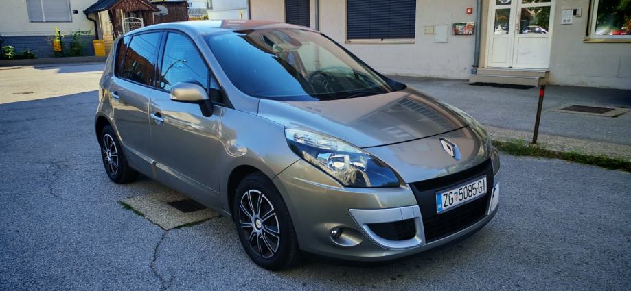 Renault Scenic 1,5 dCi ** NAPRAVLJEN VELIKI SERVIS** REG 1G, fotografija 4