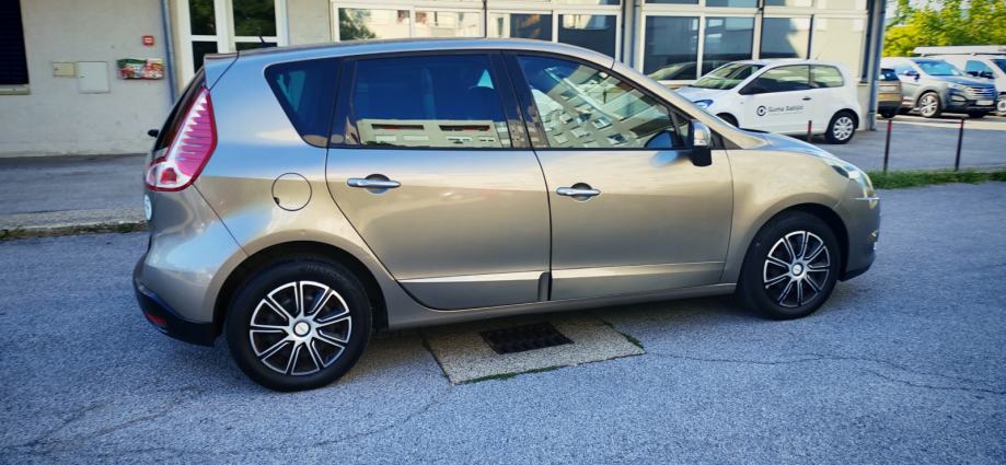 Renault Scenic 1,5 dCi ** NAPRAVLJEN VELIKI SERVIS** REG 1G, fotografija 7