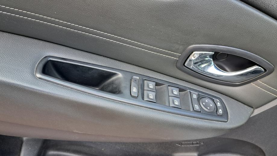 Renault Scenic 1.6 dci BOSE edition, fotografija 10