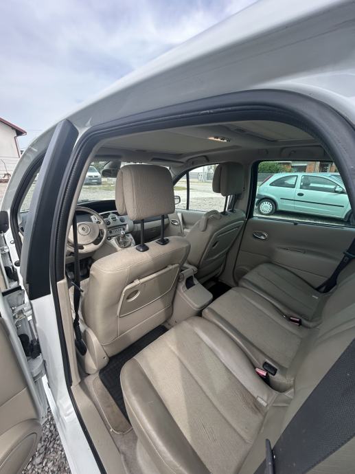 Renault Scenic 2,0 16V, fotografija 13