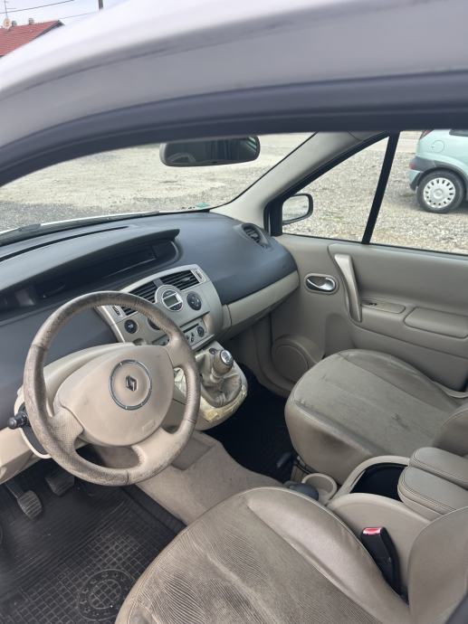 Renault Scenic 2,0 16V, fotografija 11
