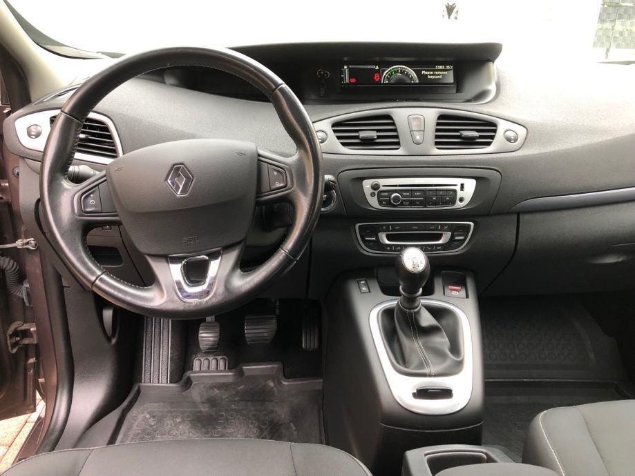 Renault Scenic 1.5 dCi 110 Limited,klima,temp,senzori,reg.do 02/2027., fotografija 11