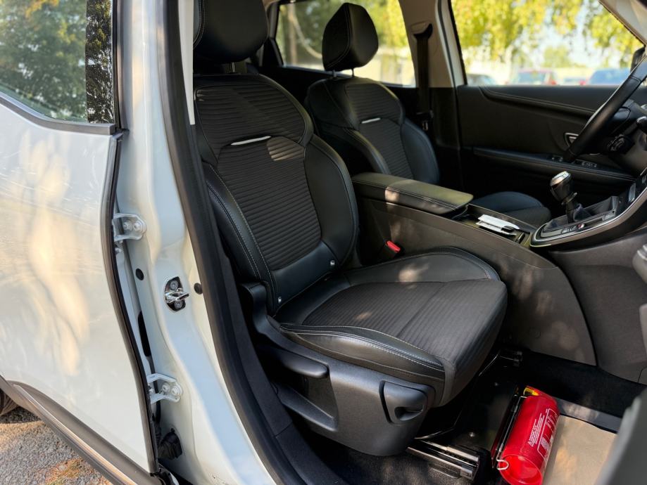 Renault Scenic dCi 110-NAVIGACIJA-R. KAMERA-ADVANCED VISIO-ALU 20, fotografija 19
