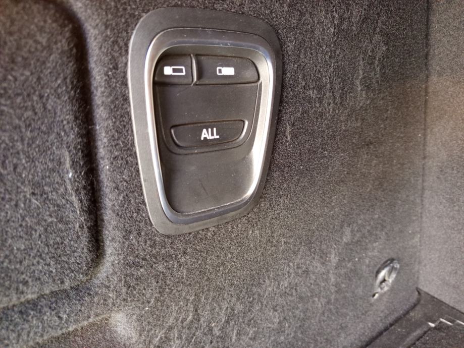 Renault Scenic dCi 130, fotografija 18