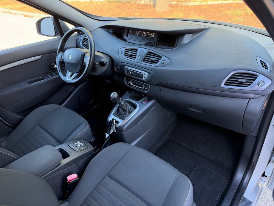 Renault Scenic dCi, fotografija 16