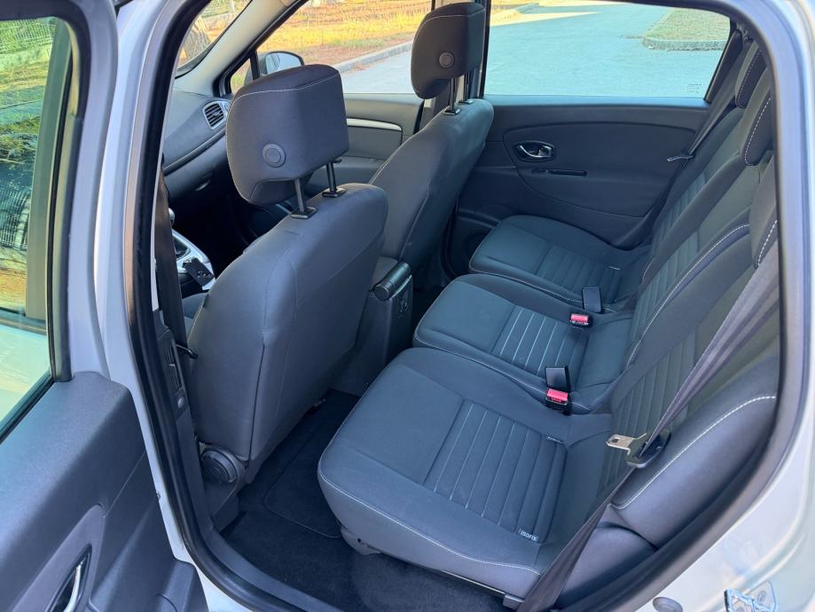 Renault Scenic dCi, fotografija 19