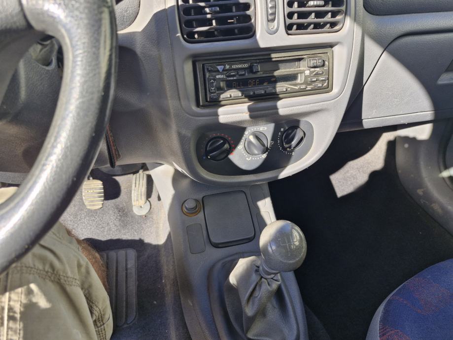Renault Thalia, 10/2001., 1,4 benzin, 156.000 km, 1. vlasnik, fotografija 11