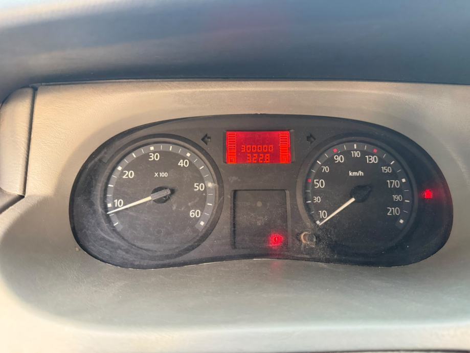 Renault Trafic 2,0 dCi, fotografija 6