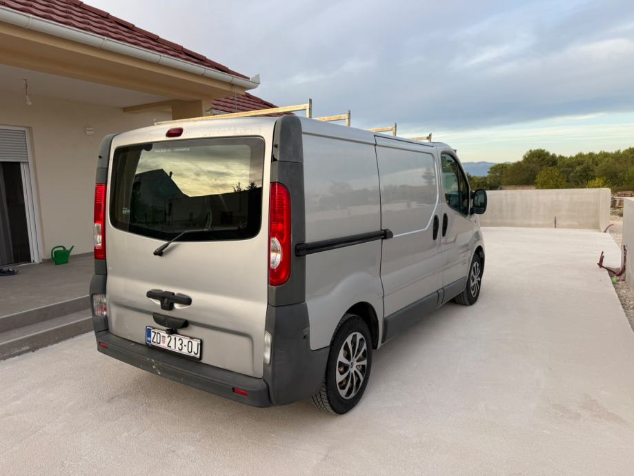 Renault Trafic 2,0 dCi, fotografija 2