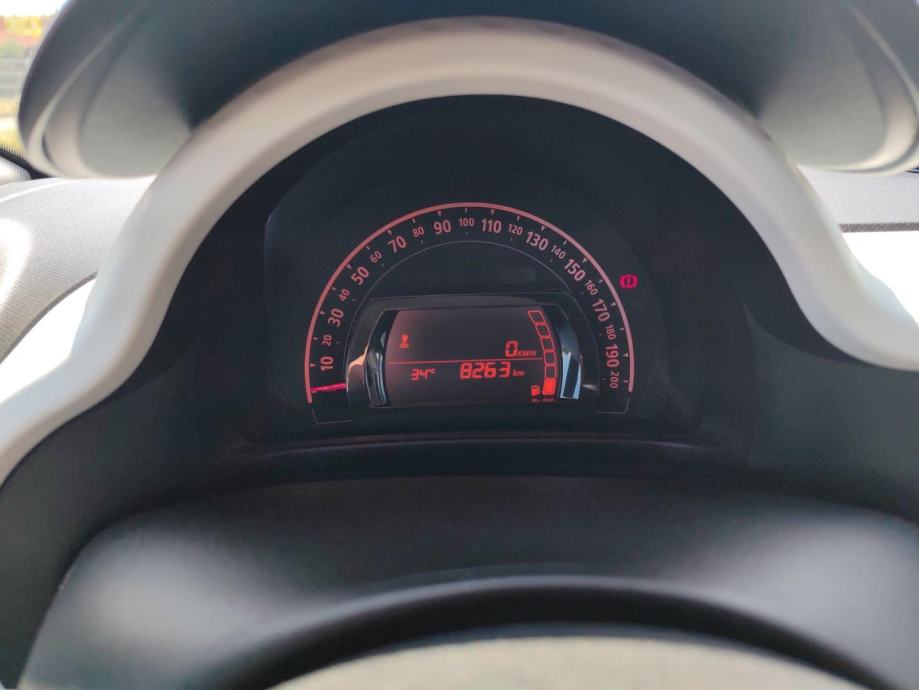 Renault Twingo 1.0 samo 8000 km !!!, UREDNO ODRŽAVAN, GARANCIJA, fotografija 17