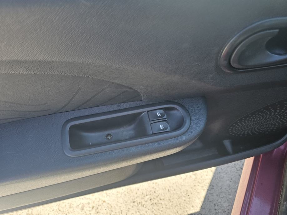 Renault Twingo 1,2 16V*67000 km*2012 godina*, fotografija 9