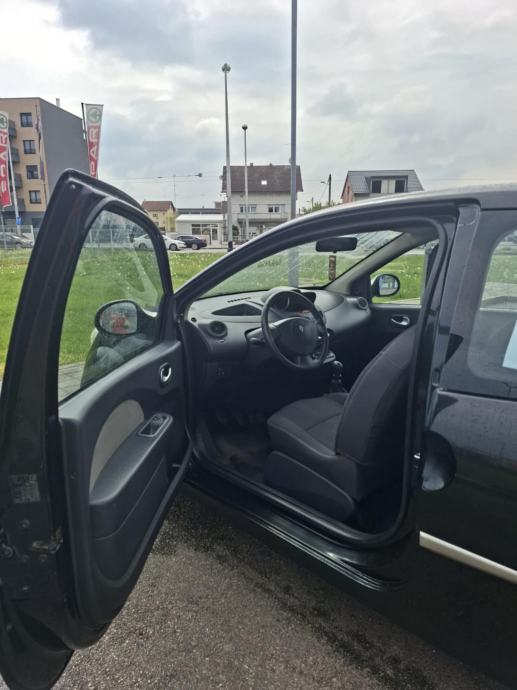 Renault Twingo 1,2 - PRILIKA!, fotografija 3