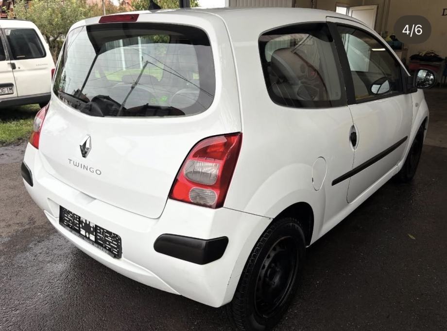 RENAULT TWINGO 1,5 DCI REDIZAJN 177,000 KM PALI VOZI KVAR!!, fotografija 2