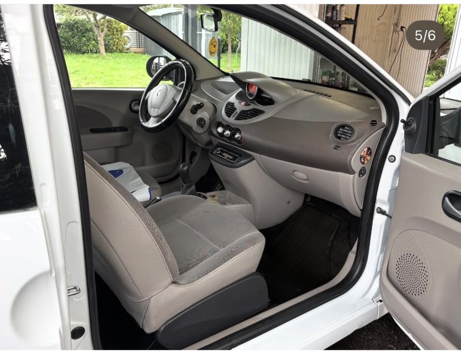 RENAULT TWINGO 1,5 DCI REDIZAJN 177,000 KM PALI VOZI KVAR!!, fotografija 3