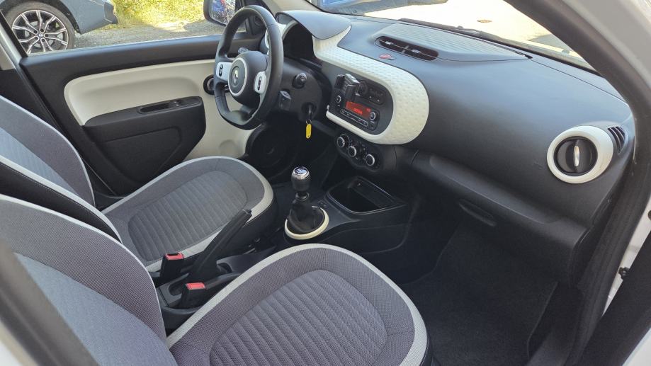 Renault Twingo, 2019. Samo 41000km, klima, fotografija 7