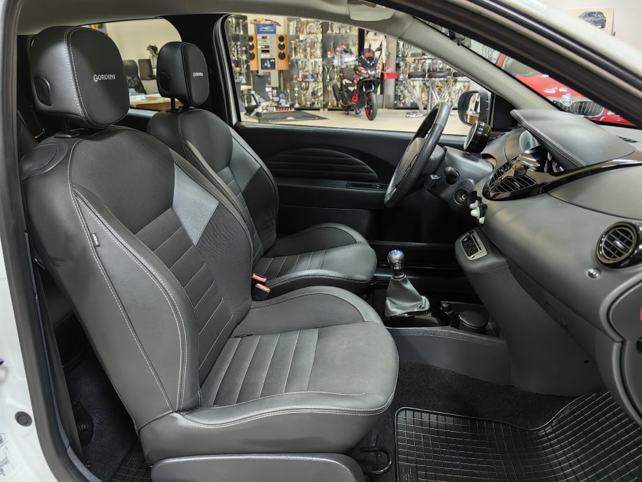 RENAULT TWINGO GT 1.2 74 kW*GORDINI*2012.god*131.Tkm*JAMSTVO*PANORAMA, fotografija 18