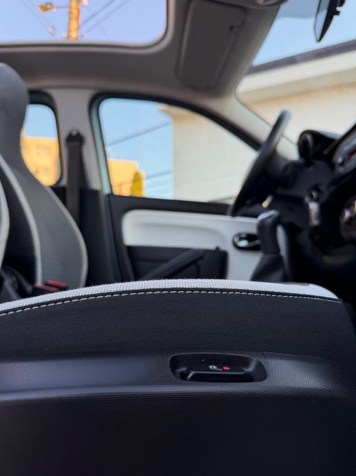 Renault Twingo *LUXE*PANORAMA*SAMO 53000KM*KAO NOV!GARANCIJA NA KM!, fotografija 7