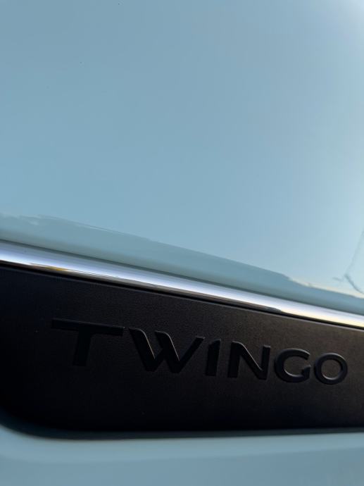 Renault Twingo *LUXE*PANORAMA*SAMO 53000KM*KAO NOV!GARANCIJA NA KM!, fotografija 15