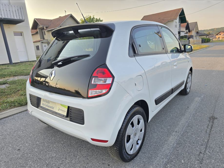 Renault Twingo SCe-2017gd.md-KLIMA-tempomat,177tkm,led,media,KARTICE, fotografija 9