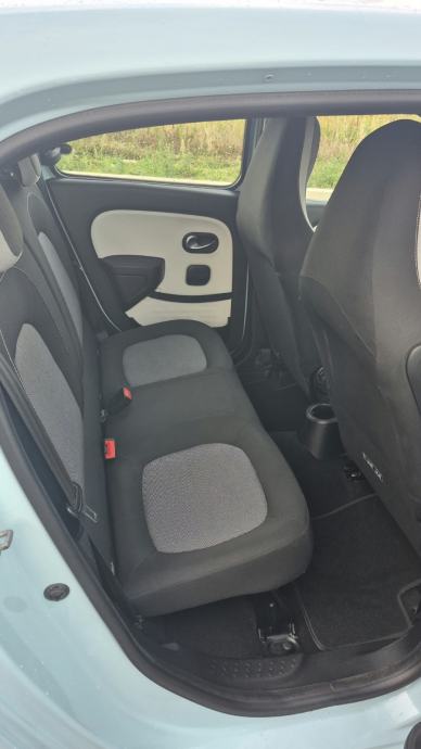 Renault Twingo TCe 90, Intens Novo Reg. 10/27, fotografija 9