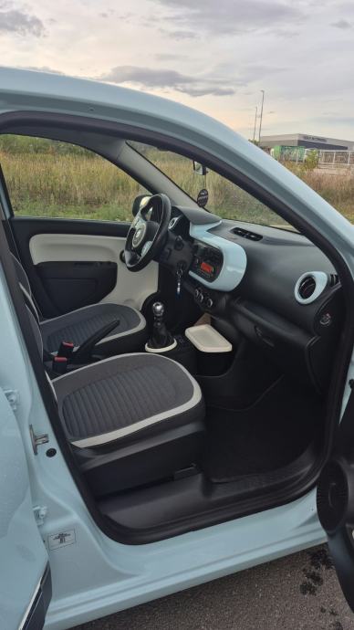 Renault Twingo TCe 90, Intens Novo Reg. 10/27, fotografija 8