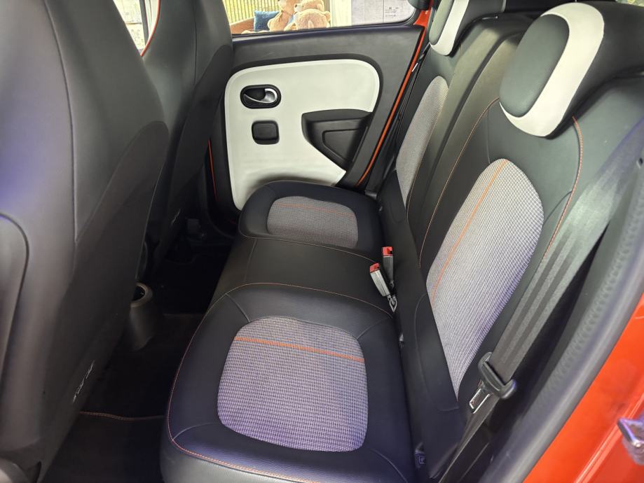 Renault Twingo Z.E. R80 Intens - kamera, alu 16", fotografija 11