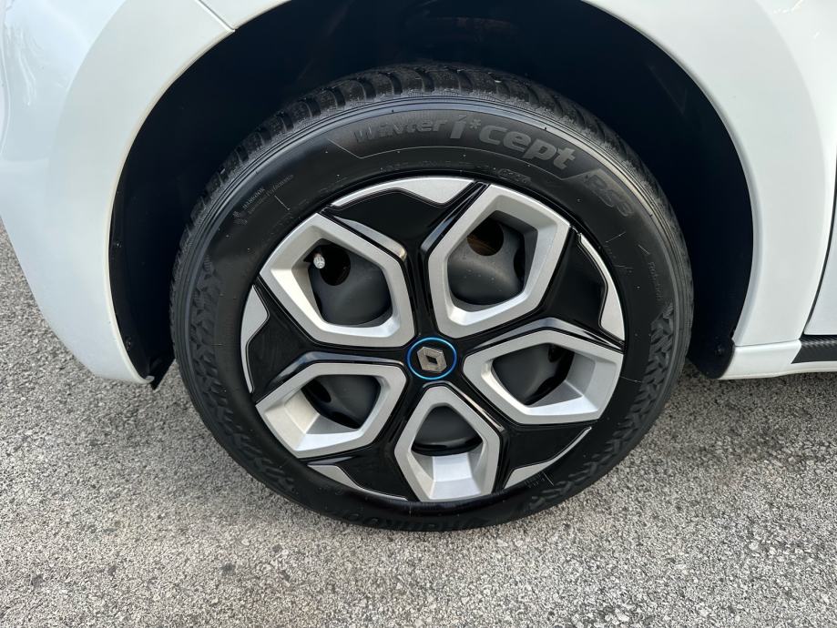 Renault Twingo ZEN R 80 automatik - ODLIČAN - VRIJEDI POGLEDATI!!, fotografija 19