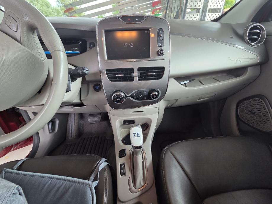 Renault Zoe 2018. Bose edition - 300 km doseg, pogled izvana - slika 5