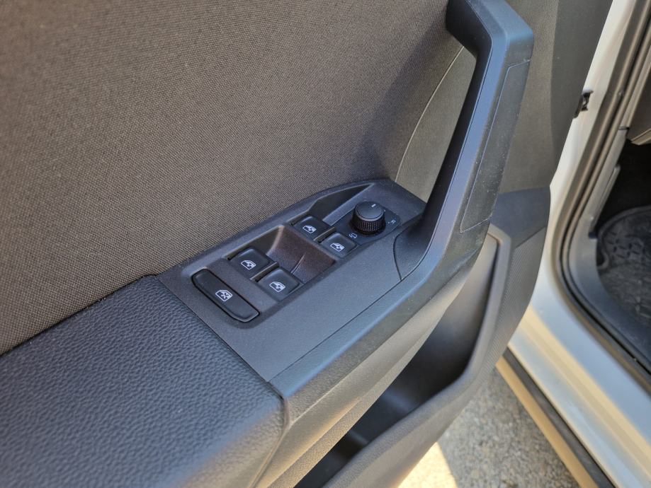 Seat Arona 1,0 TSI FR DSG, fotografija 14