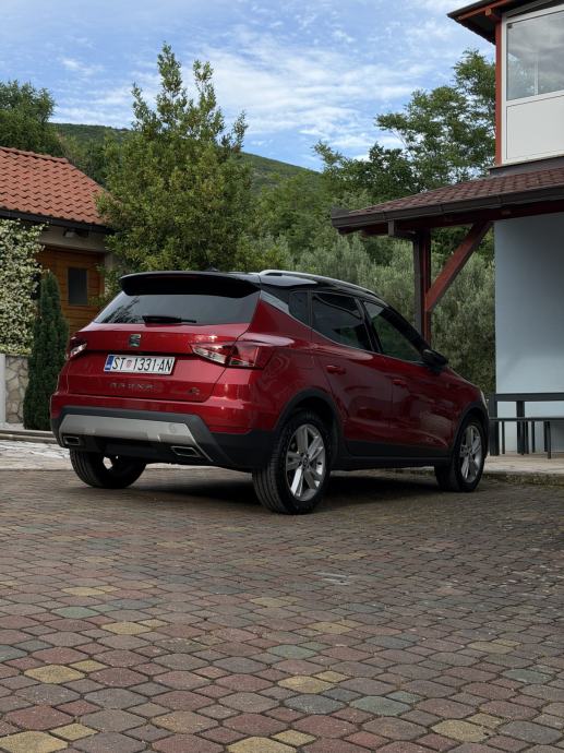 Seat Arona FR Plus 1.0 TSI DSG, prvi vlasnik, ovlašteni servis, fotografija 2
