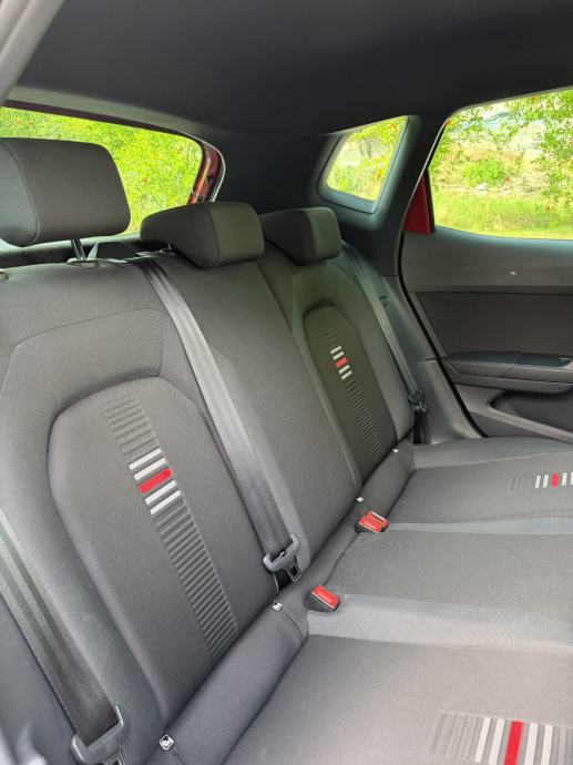 Seat Arona FR Plus 1.0 TSI DSG, prvi vlasnik, ovlašteni servis, fotografija 16