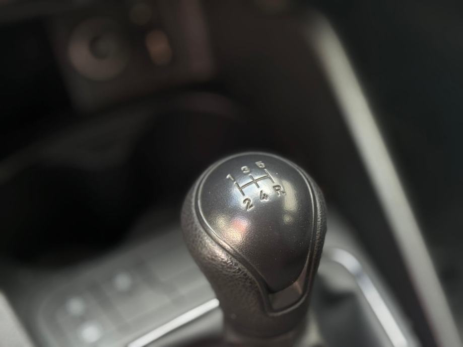 SEAT IBIZA 1.0 2017 god - oštećeno vozilo., fotografija 17