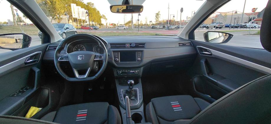 Seat Ibiza 1.0 TSI FR 115 KS samo 35500km, fotografija 12