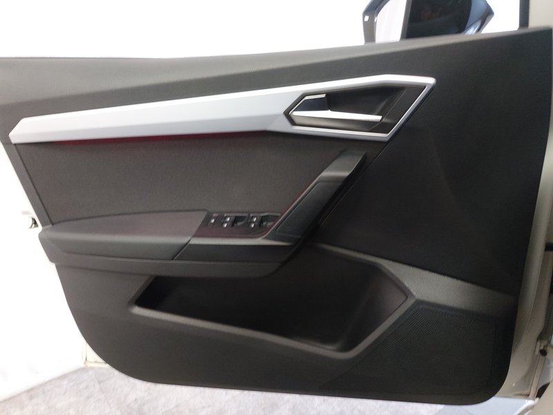 SEAT Ibiza 1.0 TSI FR-Line • Full LED • digitalni instrumenti, fotografija 5
