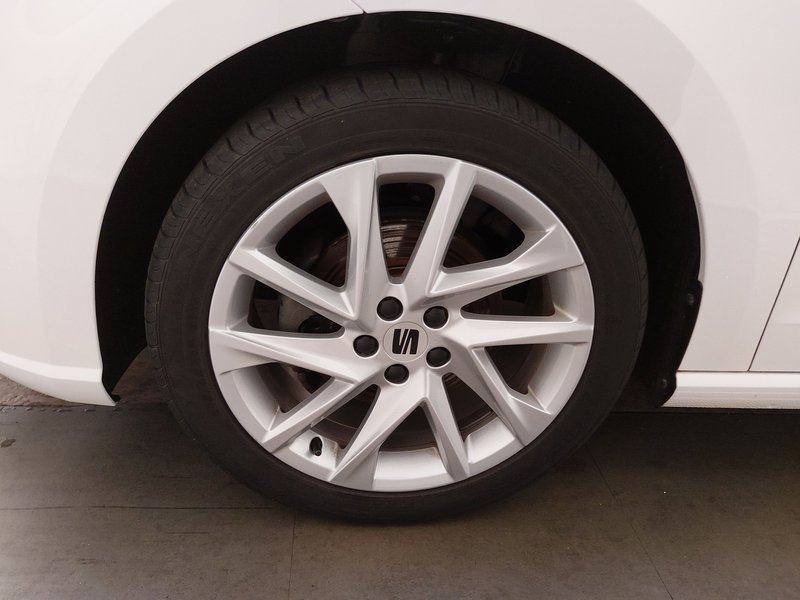 SEAT Ibiza 1.0 TSI FR-Line • Full LED • digitalni instrumenti, fotografija 8