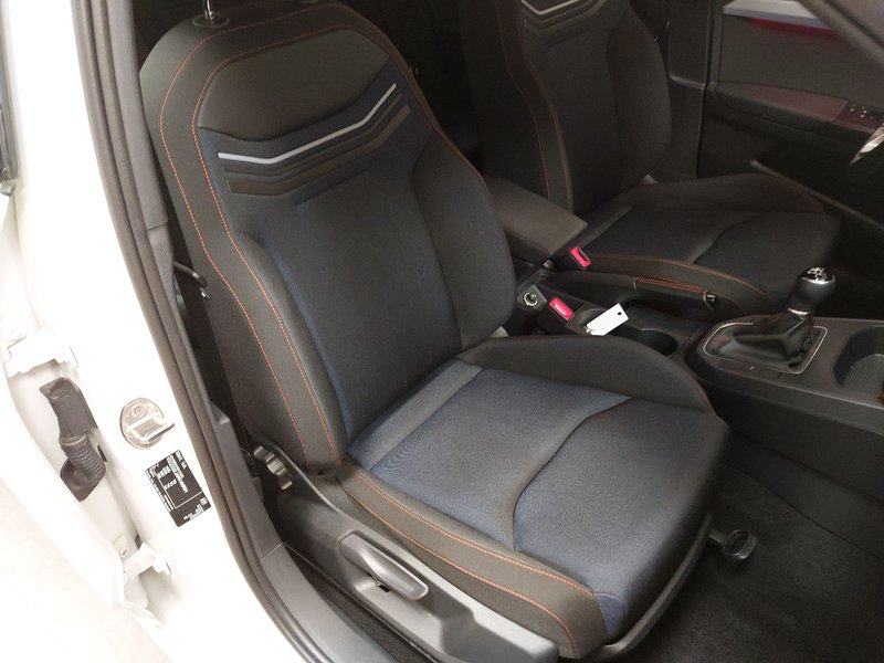 SEAT Ibiza 1.0 TSI FR-Line • Full LED • digitalni instrumenti, fotografija 10