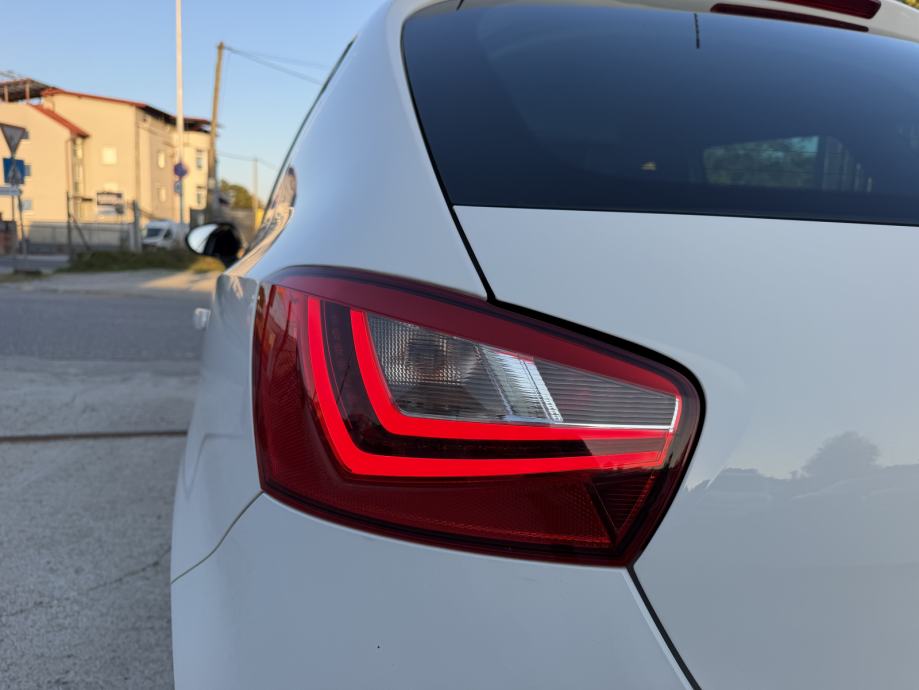 Seat Ibiza 1,0 TSI STYLE -PRVI VL.-BI XENON-LED-PDC-95 KS-NOVI MODEL, fotografija 8
