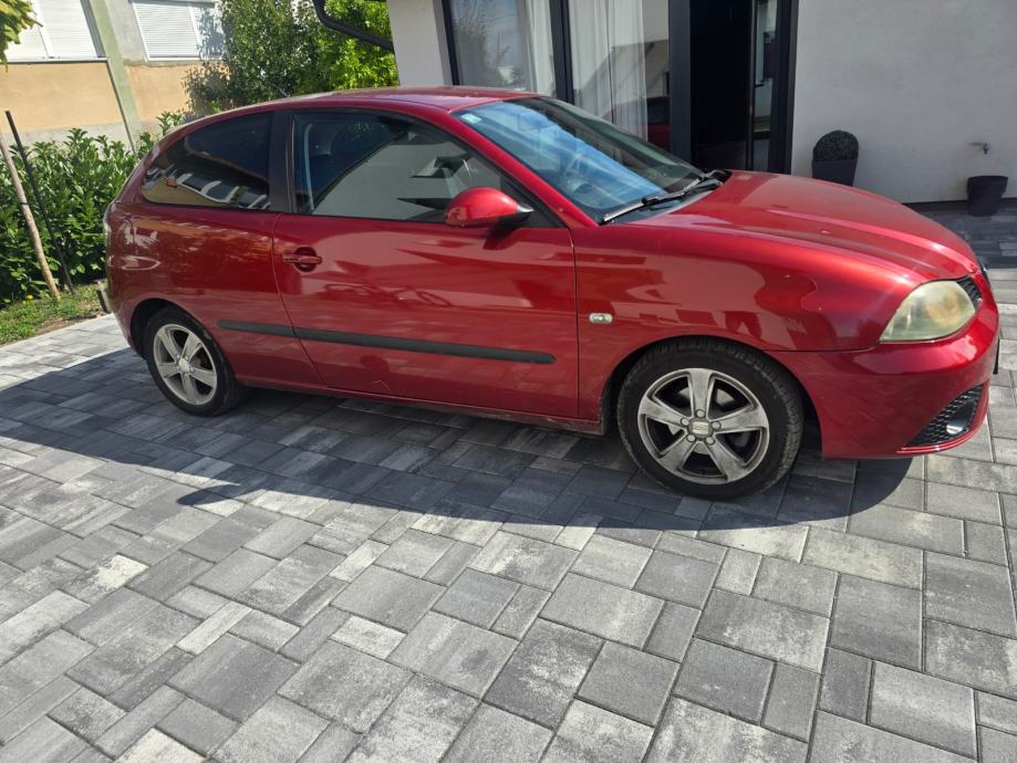 Seat Ibiza 1,4 16V 2007 god 190000 km Odlično stanje reg 6/2027, fotografija 2