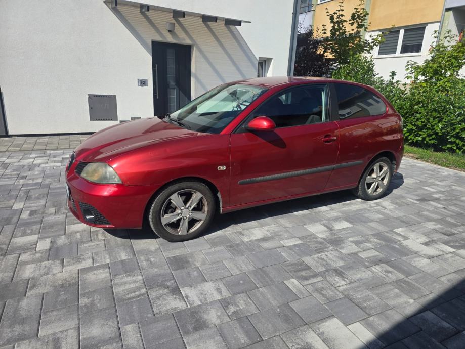 Seat Ibiza 1,4 16V 2007 god 190000 km Odlično stanje reg 6/2027, fotografija 12