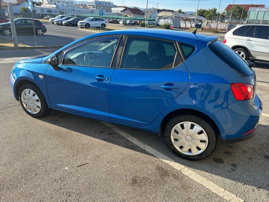 Seat Ibiza 1,6 TDI // 178 TKM // 2011 FULL OPREMA, fotografija 6