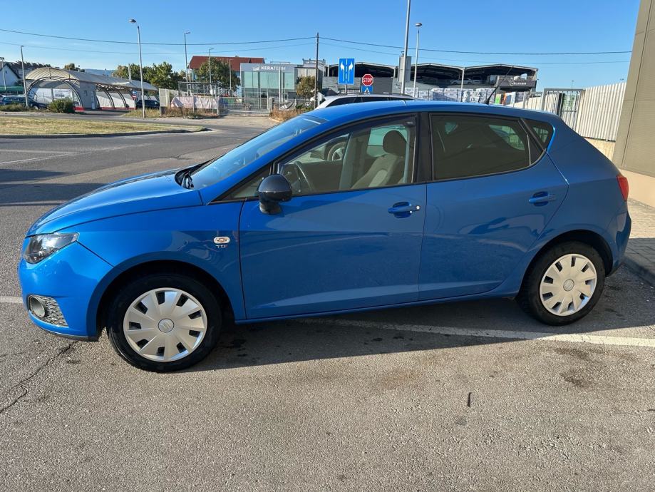 Seat Ibiza 1,6 TDI // 178 TKM // 2011 FULL OPREMA, fotografija 4