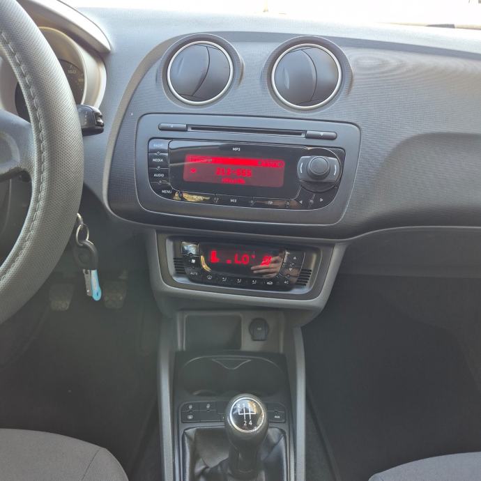 Seat Ibiza 1,6 TDI HR AUTO REG 06/27, fotografija 10