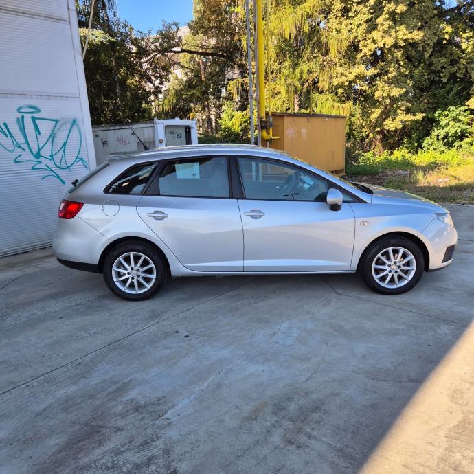Seat Ibiza 1,6 TDI HR AUTO REG 06/27, fotografija 6
