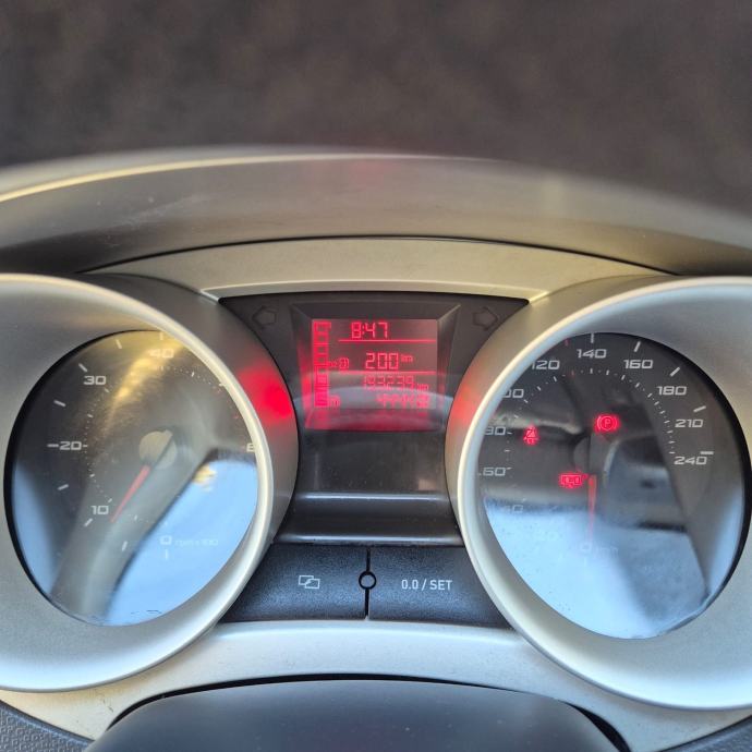 Seat Ibiza 1,6 TDI HR AUTO REG 06/27, fotografija 14