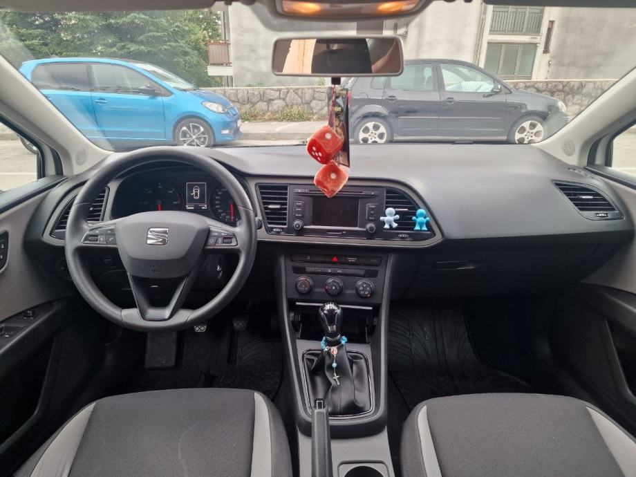 Seat Leon 1,6 TDI, fotografija 8