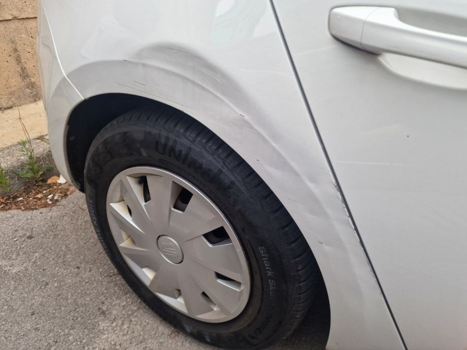 Seat Leon 1,6 TDI, fotografija 11