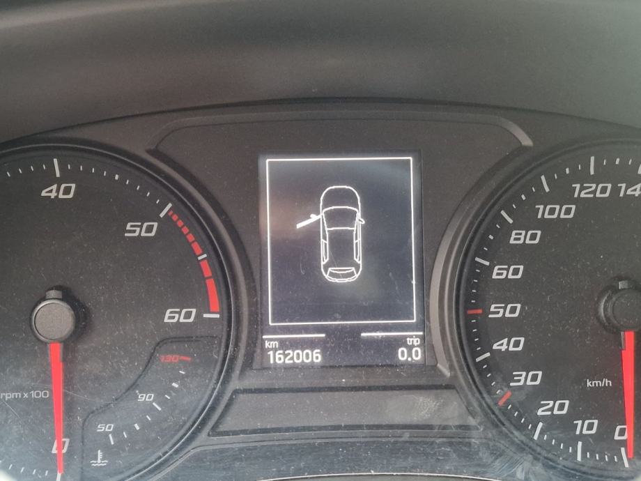 Seat Leon 1,6 TDI, fotografija 10