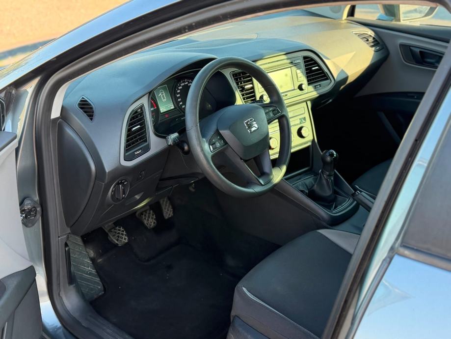 Seat Leon 1,6 TDI, fotografija 5